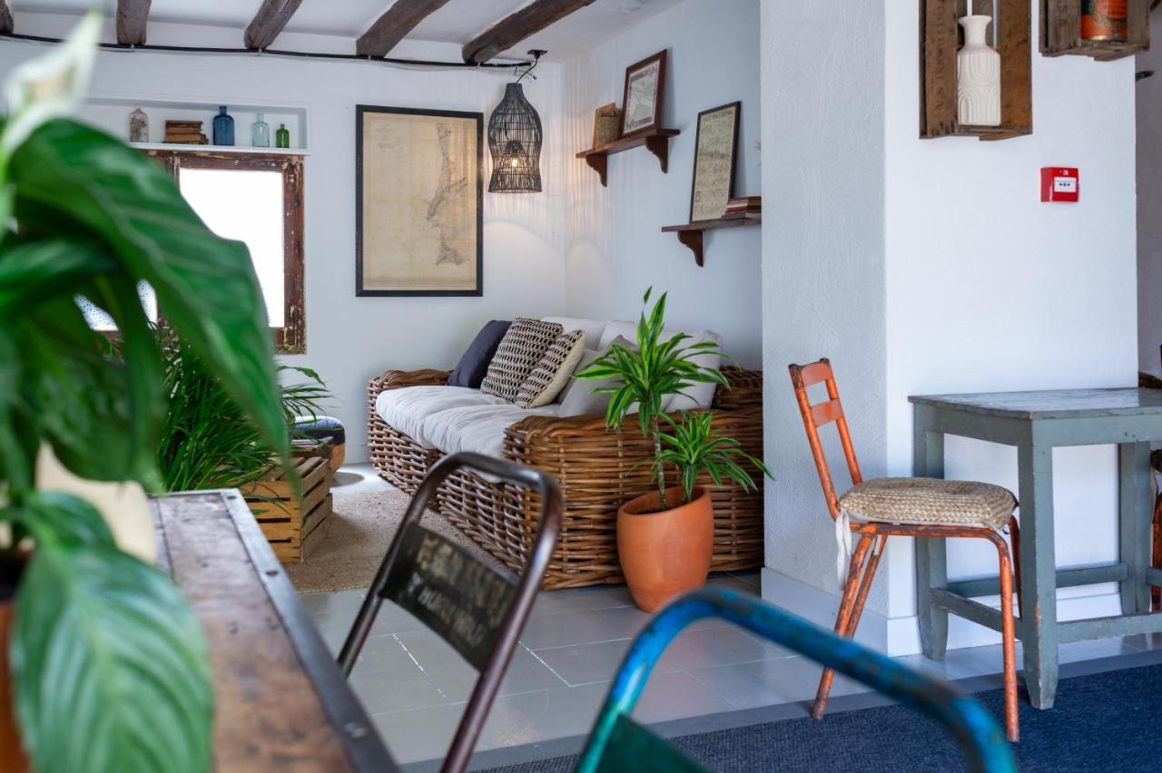 Hostal Boutique Es Menut Тосса-де-Мар Экстерьер фото