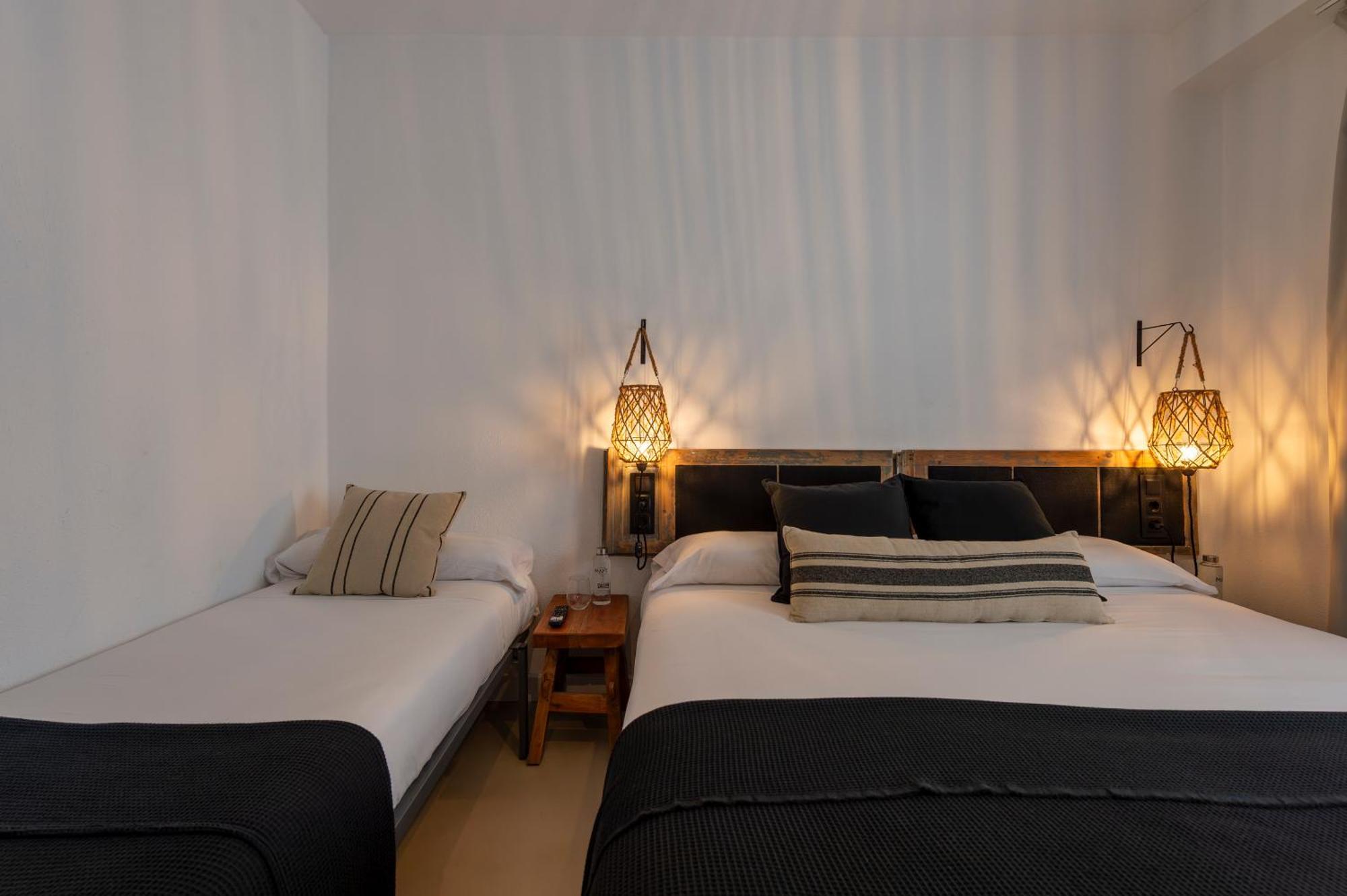 Hostal Boutique Es Menut Тосса-де-Мар Экстерьер фото