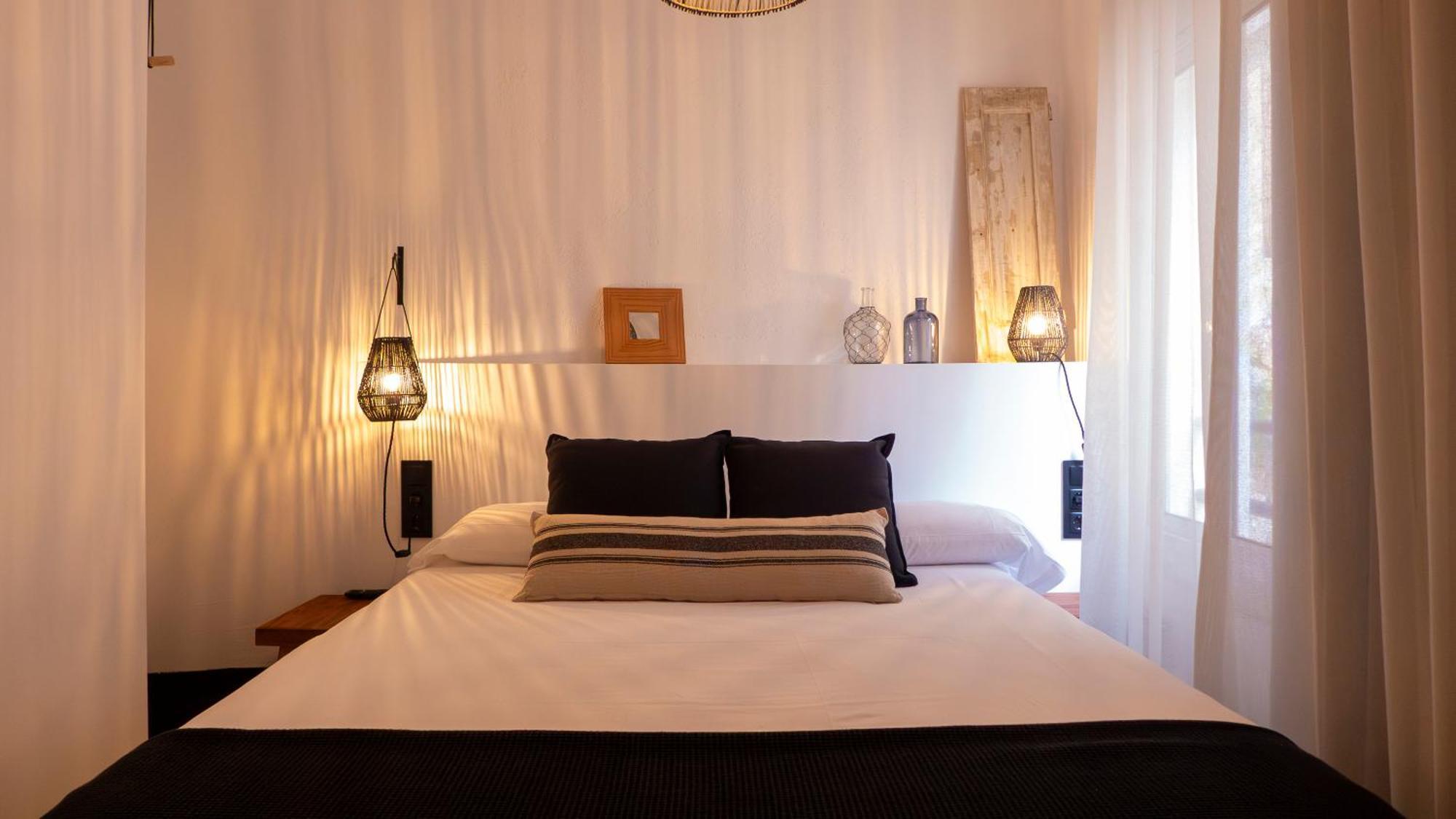 Hostal Boutique Es Menut Тосса-де-Мар Экстерьер фото