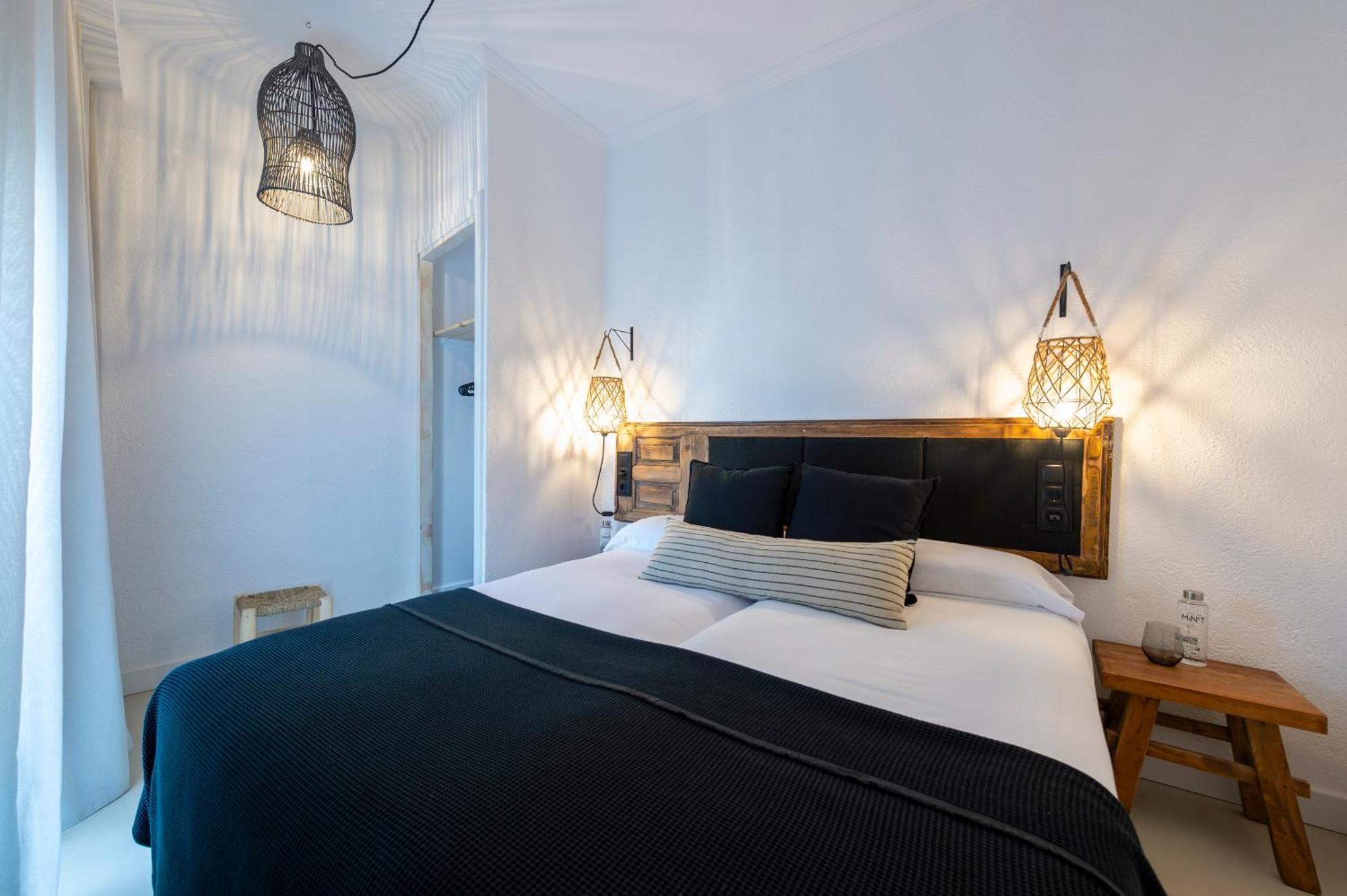 Hostal Boutique Es Menut Тосса-де-Мар Экстерьер фото