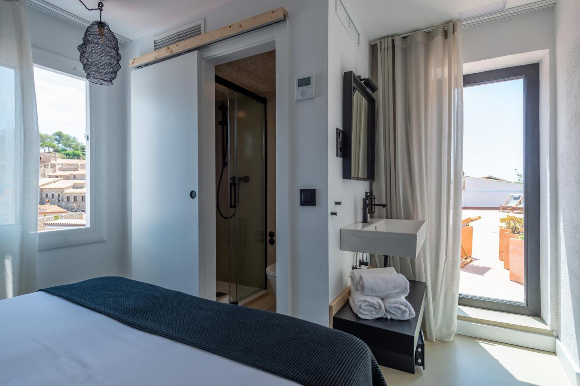Hostal Boutique Es Menut Тосса-де-Мар Экстерьер фото