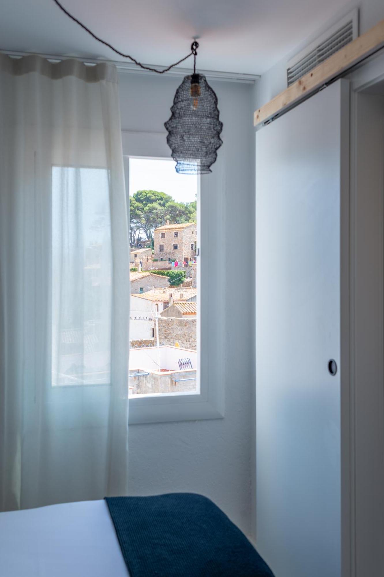 Hostal Boutique Es Menut Тосса-де-Мар Экстерьер фото