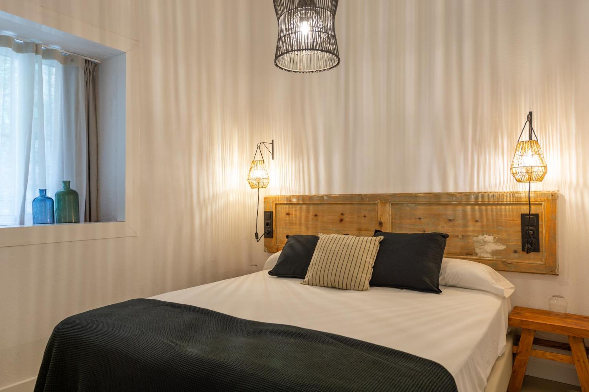Hostal Boutique Es Menut Тосса-де-Мар Экстерьер фото