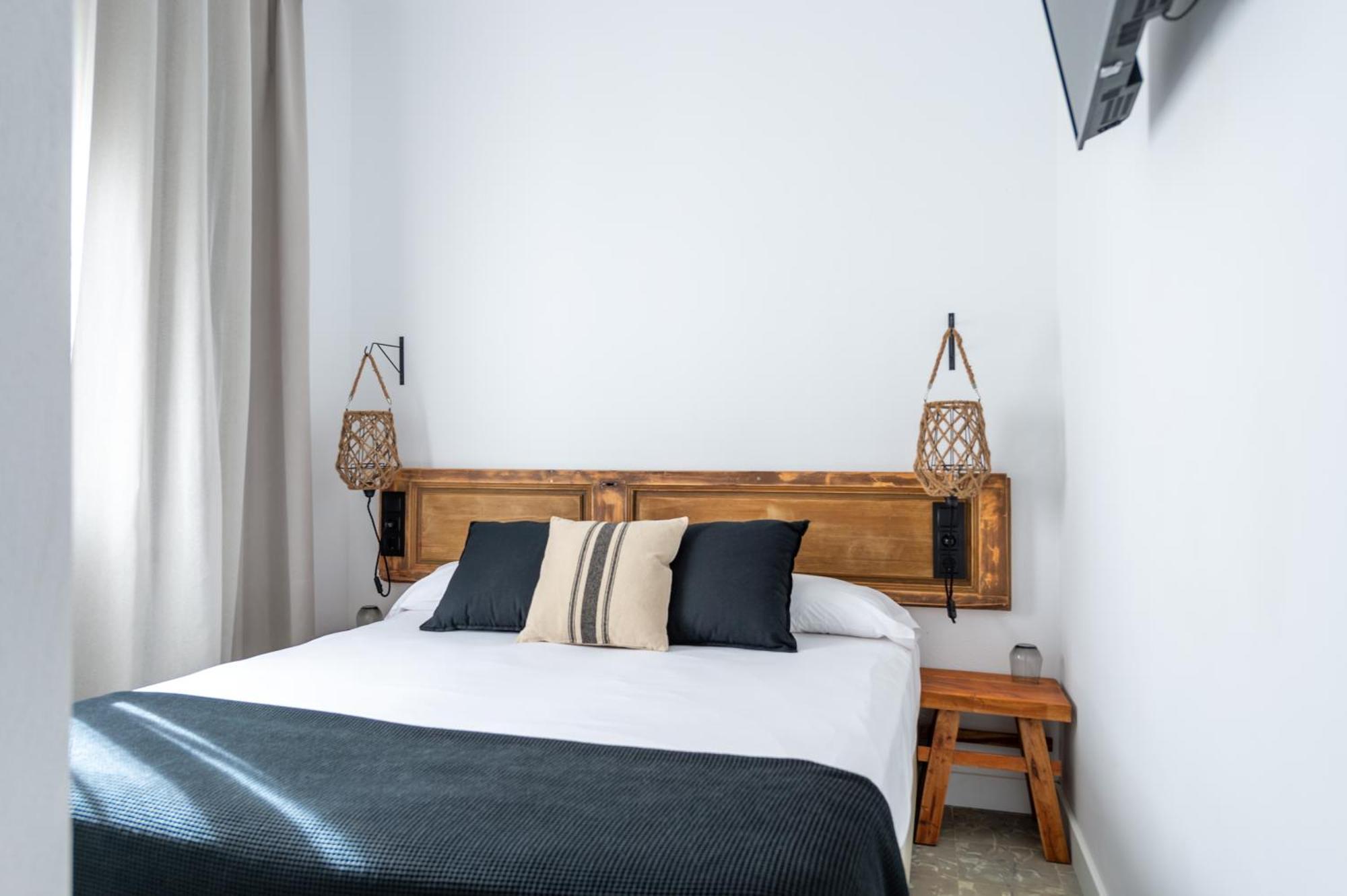 Hostal Boutique Es Menut Тосса-де-Мар Экстерьер фото
