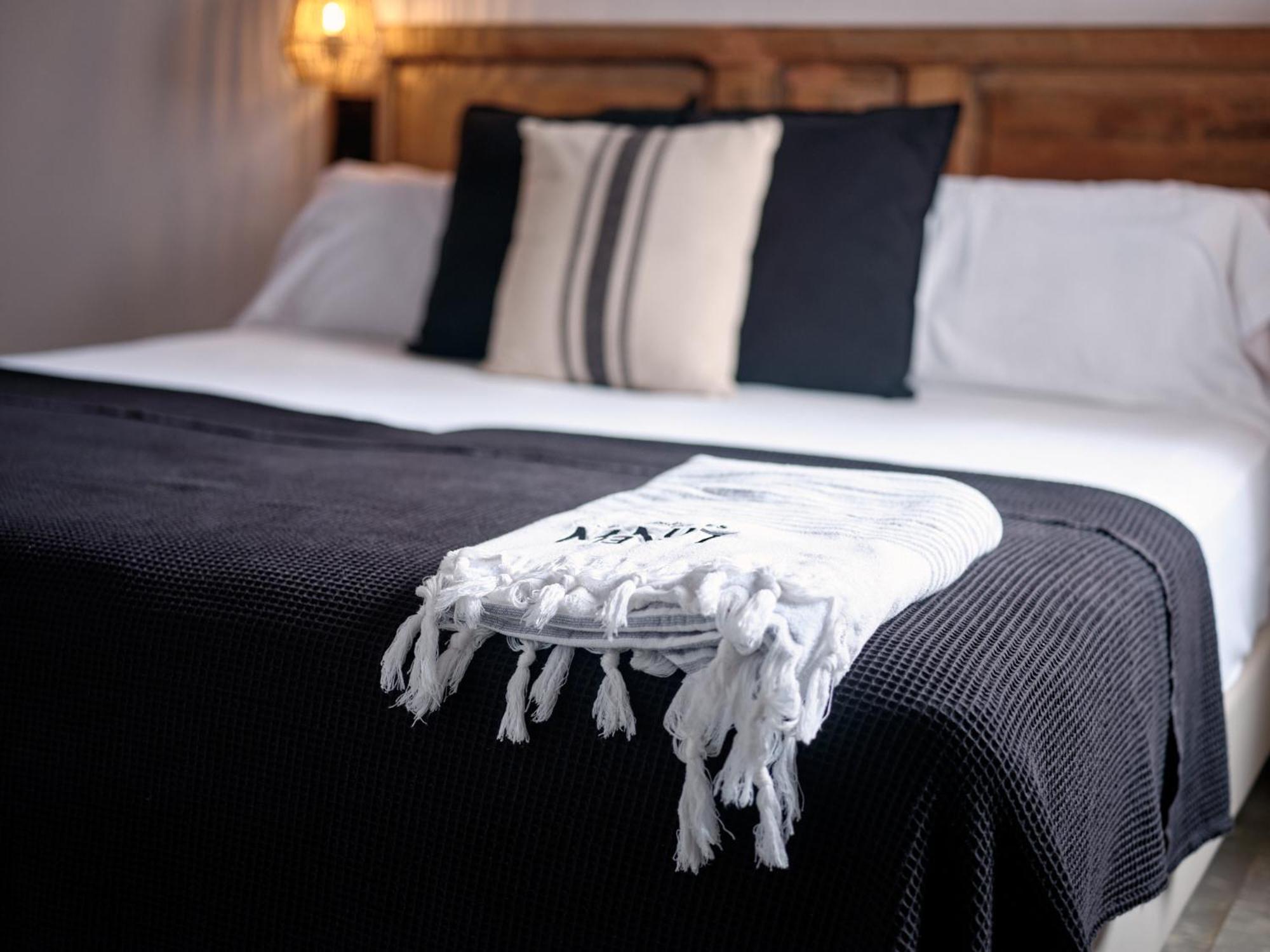 Hostal Boutique Es Menut Тосса-де-Мар Экстерьер фото